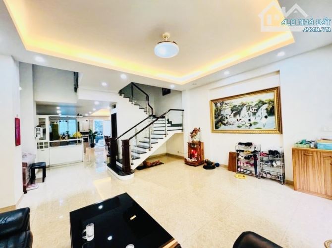 Mặt tiền khu Tên Lửa - 6x20m - Có hầm - 4 tầng - 5PN - Đường 16m - 3