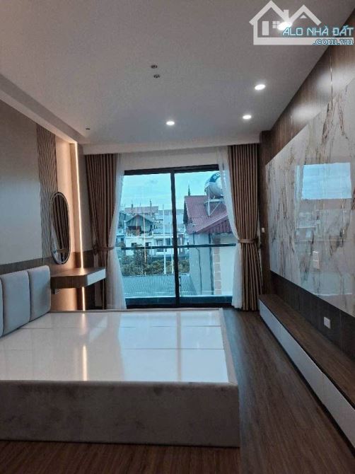 🔥 SIÊU PHẨM !!! Nhà 5 tầng tại Bồ Đề – View chung cư, tận hưởng tiện ích hiện đại - 3