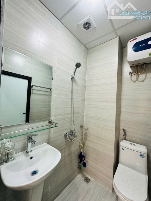 CẦN BÁN CHDV 22 PHÒNG KK PHỐ TRƯỜNG CHINH QUẬN ĐỐNG ĐA - DT 115TR/ THÁNG- CHÀO GIÁ 22.5 TỶ - 3