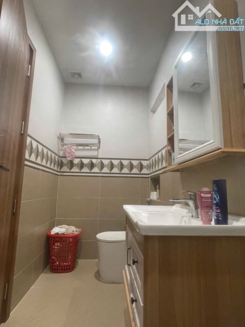 Nhà 3 tầng đường 7.5 Diệp Minh Châu - Hoà Xuân - 3
