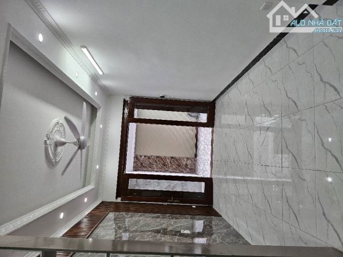 PHÚC LỢI – NHÀ ĐẸP 5 TẦNG – LÔ GÓC – SANG NHƯ BIỆT THỰ - 43m- nhỉnh  6 -oto đỗ cách 5m - 3