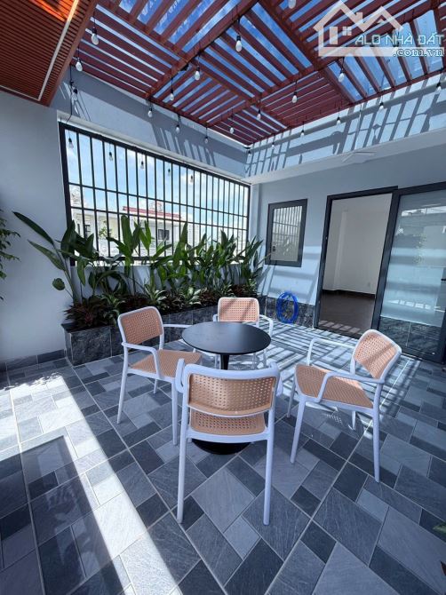 Nhà Phố Hiện Đại, Khu cao cấp, nội thất cao cấp, nhà mới đầy đủ công năng - 3