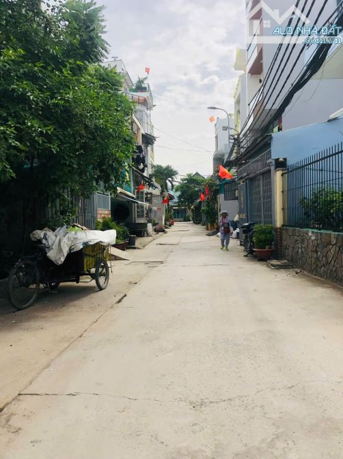 Bán Nhà Gần Kinh Dương Vương,P.An Lạc,Hẻm ÔTÔ Đỗ Cửa,Nhà Đẹp Ở Ngay,5.5x12,Giá 5.1 Tỷ(BT11 - 3
