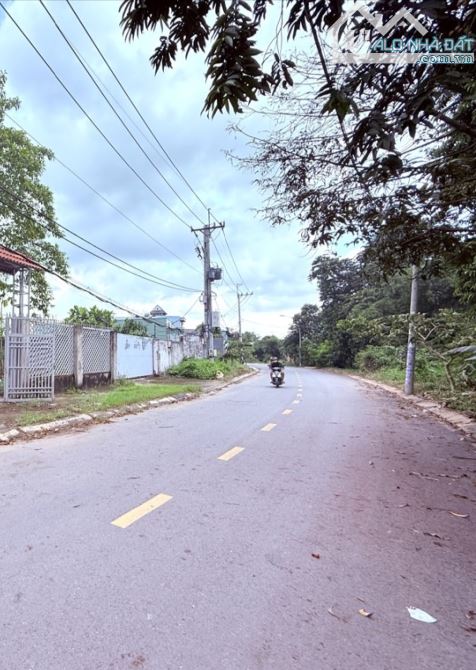 Biệt thự lớn 1200m2 full thổ cư, mặt tiền đường Huỳnh Thị Na, Hóc Môn. - 3