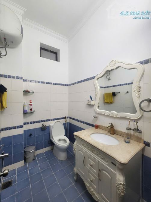 BÁN NHÀ GẦN CHỢ VŨNG TÀU 1 TRỆT 2 LẦU HẺM 2 XE HƠI TRÁNH NHAU 76m2 GIÁ CHỈ 6t8 - 3