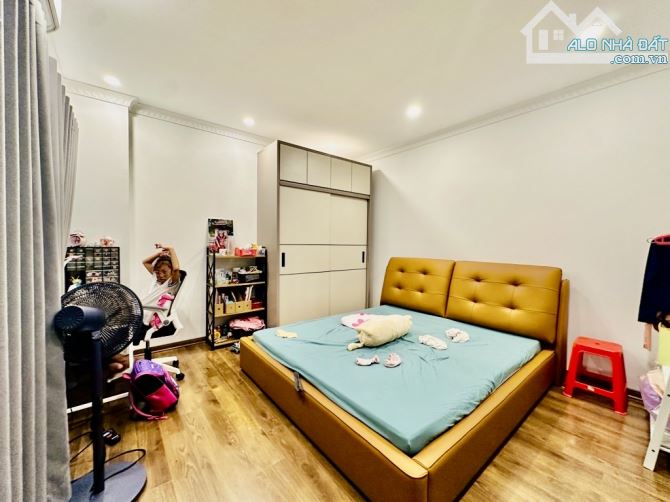 Gấp Lắm Phải Thật Nhanh Bán Nhà Sài Đồng Hơn 6 tỷ 46m2-6 TẦNG-FULL NỘI THẤT-10m RA MẶT PHỐ - 3