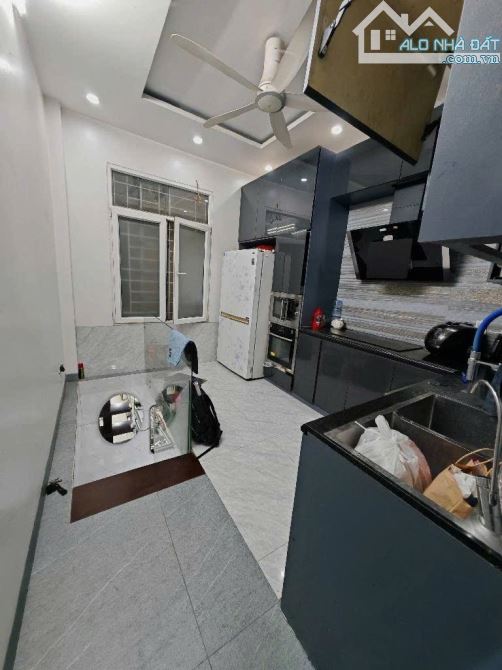 TRẦN CUNG CẦU GIẤY, NHÀ ĐẸP DÂN XÂY 5TẦNG 50M, MẶT PHỐ KINH DOANH, GIAO THÔNG TIỆN CÁC NGẢ - 3