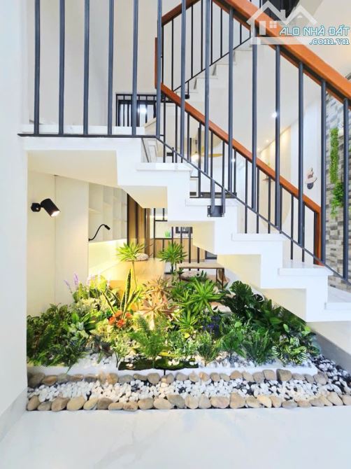 SIÊU PHẨM QUẬN 9 ĐẸP LUNG LINH,DT52M 3TẦNG HẺM XE HƠI NGAY NGUYỄN DUY TRINH,CHỈ 4.X TỶ TL - 3