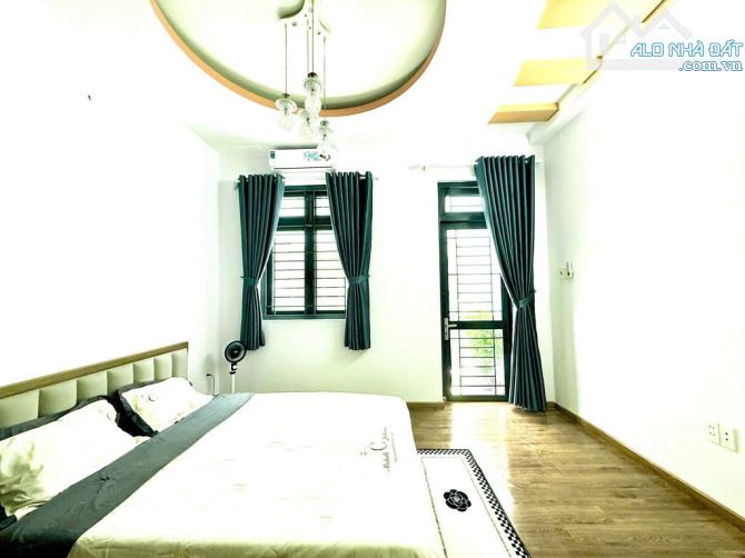 BÁN NHÀ HẺM XE HƠI NGAY CÔNG VIÊN LÀNG HOA - 51 M2 - 4 TẦNG - NHỈNH 6 TỶ - 3