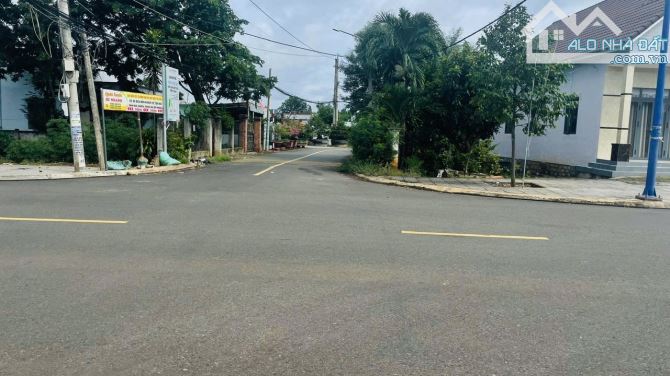 TRUNG TÂM THỊ TRẤN ĐẤT ĐỎ - ĐỐI DIỆN QUÁN DÊ TUYẾT.DÂN CƯ ĐÔNG KÍN - 3