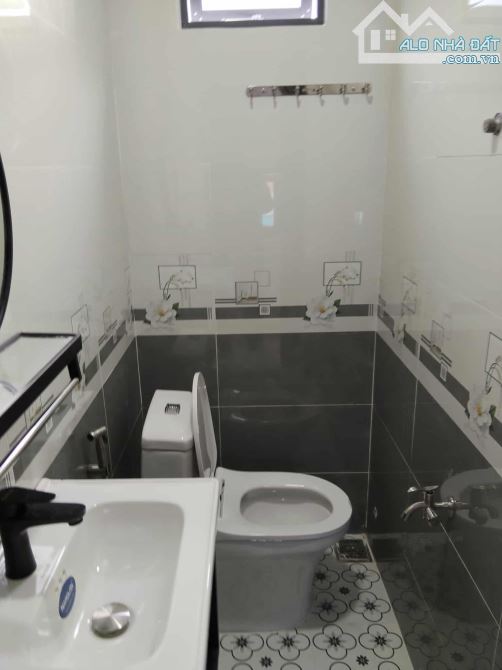 NHÀ BÁN MỚI ĐẸP LUNG LINH NGANG 5M NỞ HẬU ĐƯỜNG HOÀI THANH, P14,Q8 GIÁ CHỈ 4.58 TỶ TL - 3