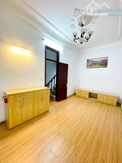 Nhà Đẹp Phố Hào Nam -4 Tầng 4 Phòng Ngủ -full Công Năng -Ô tô cách 30 m - 3