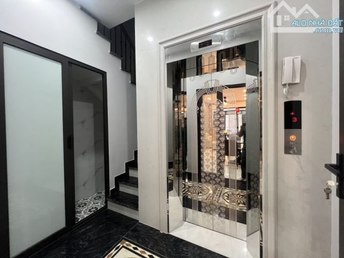 Bán nhà Bồ Đề –5 Tầng Thang Máy - Full Nội Thất - Về Ở Ngay - 3
