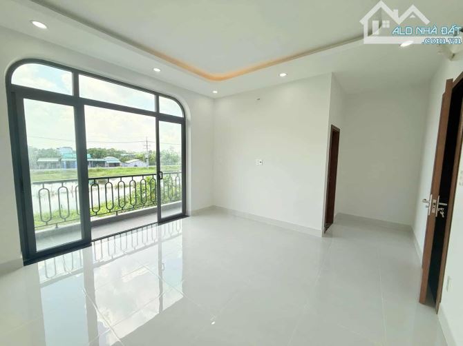 Cần bán căn nhà mới gần Vin Củ Chi, 150m2 sàn , sổ hồng riêng - 4