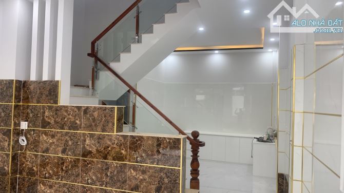 GIẢM SÂU 1.2 TỶ - CHỈ CÒN 8 TỶ - 4.8X12.5M - 4 TẦNG - NHÀ MỚI 100% - 4