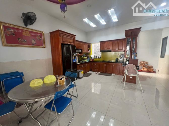 NHÀ ĐẸP TÂN PHÚ CẦN BÁN GẤP!!!, GIÁ chỉ 3,8 tỷ,  sổ riêng, sát bên nhà GA T3 - 4