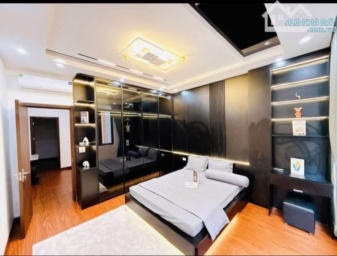 SIÊU HIẾM BÁN NHÀ NGỌC THỤY, LONG BIÊN, PHÂN LÔ QUÂN ĐỘI Chỉ Hơn 9 tỷ - 45m², 5 tầng, - 4