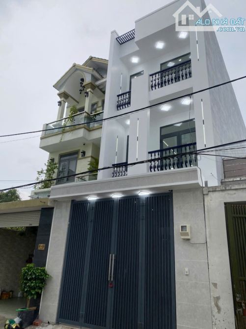 Bán gấp nhà mới xây 3 lầu ở đường 160 ,tăng nhơn phú A, TP thủ đức,81m giá chỉ 8ty - 4