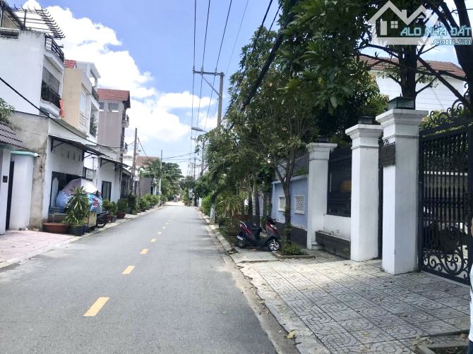 Bán BIỆT THỰ Mặt tiền đường 28 HIỆP BÌNH CHÁNH THỦ ĐỨC DT: 250m2 Giá 28.5 Tỷ - 4