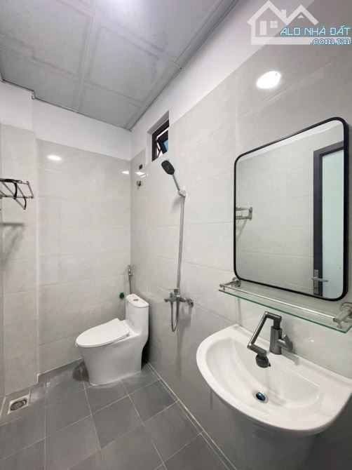 👍Cần bán nhà 3 tầng  khung cột , cửa siêu chắc chắn tại ngõ phố Quang Trung (Rặng Nhãn) - - 4
