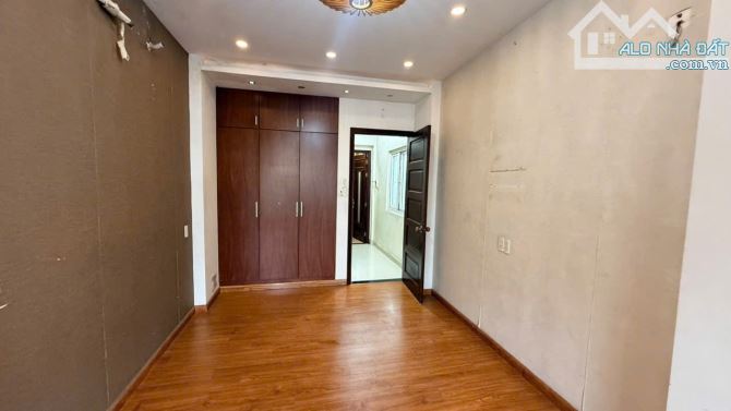 MẶT TIỀN ĐS.1 - GIÁP THỐNG NHẤT - KINH DOANH ĐA NGÀNH - CHỈ 9,1 TỶ TL - 4