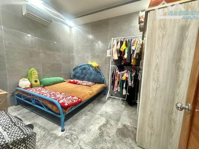 HÓT _ BÁN NHÀ MẶT TIỀN NGUYỄN CÔNG HOAN _ 2 MẶT TIỀN THOÁNG, 60M², 2PN _ GIÁ: 6.8 TY - 4