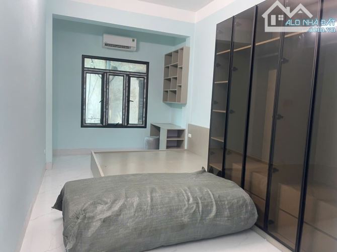 BÁN NHÀ PHỐ PHƯƠNG MAI, CẠNH VINCOM, ĐỐNG ĐA, 2 MẶT NGÕ, DT 35M2* 5 TẦNG* GIÁ 8.5 TỶ - 4