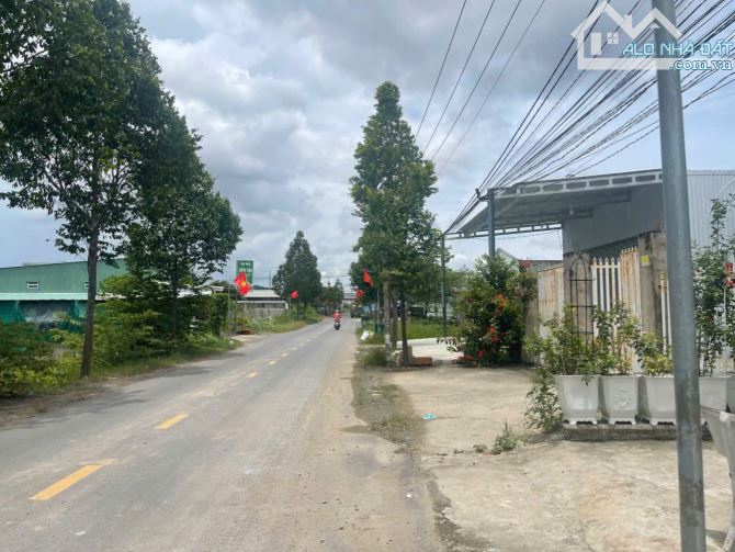 Nhà kho dt 1200m2  mặt tiền ấp 10, xã Lương Hòa,Bến Lức giá 15 tỷ - 4