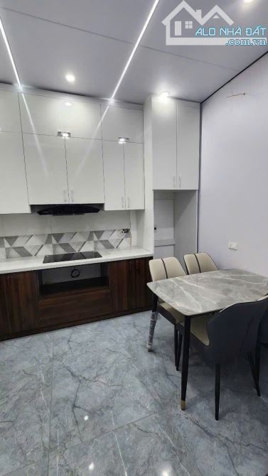 Bán nhà 2.5 tầng ngõ xe máy Hòa Đình, dt 75.8m2, mt 7.5m giá 5.6 tỷ - 4