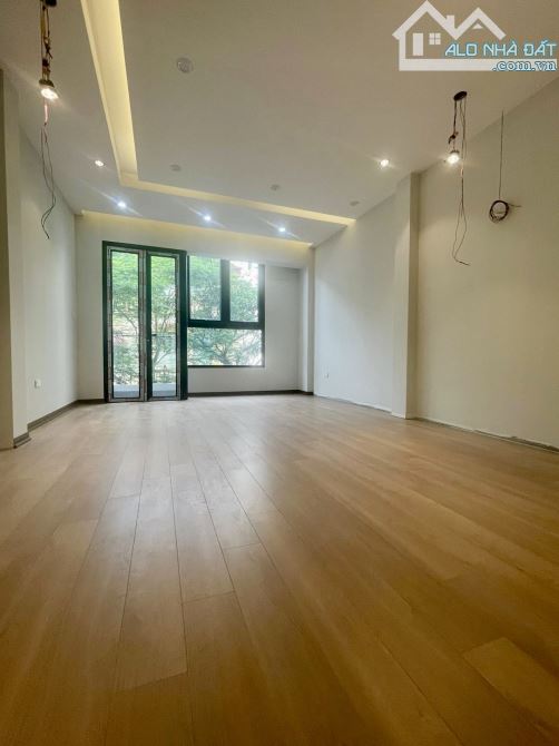 SIÊU PHẨM PHÂN LÔ HOÀNG CẦU - 62M2 - 5T THANG MÁY - GARA - Ô TÔ ĐỖ CỬA – SÁT VĐ1 - 4