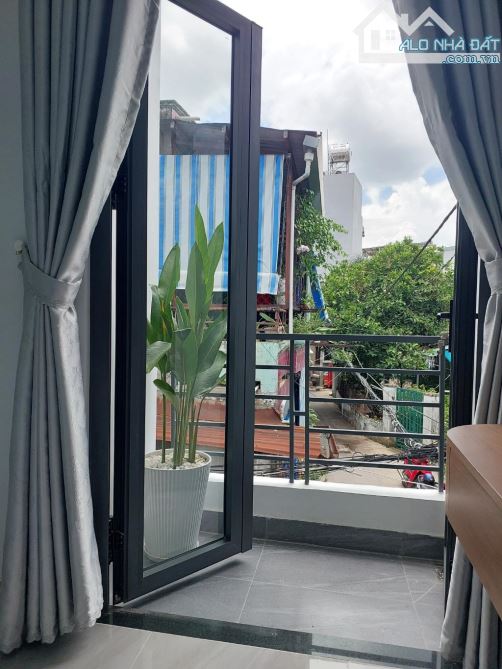 NHÀ ĐẸP VÀI BƯỚC RA QUANG TRUNG – VỊ TRÍ TRUNG TÂM GÒ VẤP. CHỈ HƠN3Đ - 4