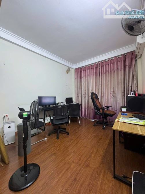 CỰC HIẾM PHÚ ĐÔ - 53M2 - 11,2 TỶ - DÂN XÂY CHẮC CHẮN - 5M RA PHỐ. - 4