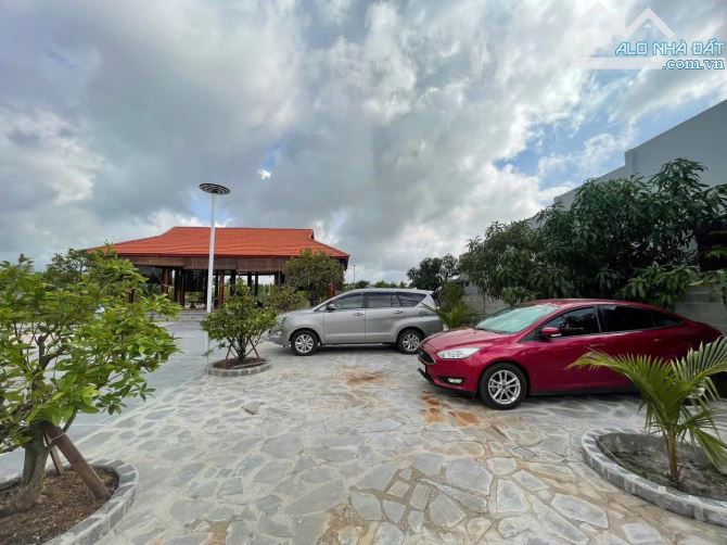CHỦ NGỘP NẶNG giảm mạnh còn 32tỷ gần 8000 m². Giá bao rẻ nhất khu du lịch Biển Cam Bình - 4