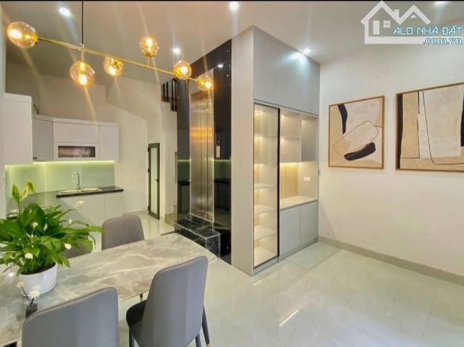 CHỈ 8.XX TỶ - 45M BÁN NHÀ NGỌC THUỴ- GẦN Ô TÔ- GẦN NHÀ VĂN HOÁ - THANG MÁY- FULL NỘI THẤT. - 4