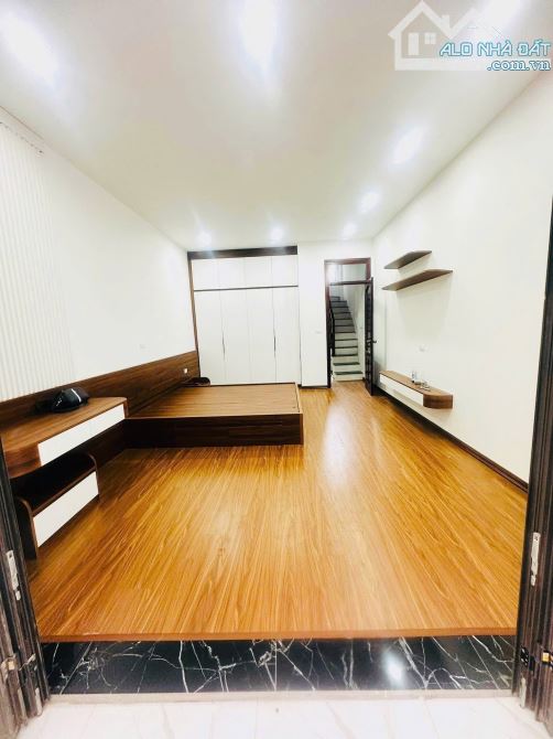 BÁN NHÀ NGUYỄN VĂN LỘC_HÀ ĐÔNG_PHÂN LÔ KINH DOANH_TẶNG 100% NỘI THẤT _DT:40M2_GIÁ :12 TỶ - 4