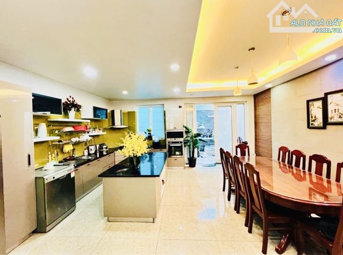 Mặt tiền khu Tên Lửa - 6x20m - Có hầm - 4 tầng - 5PN - Đường 16m - 4