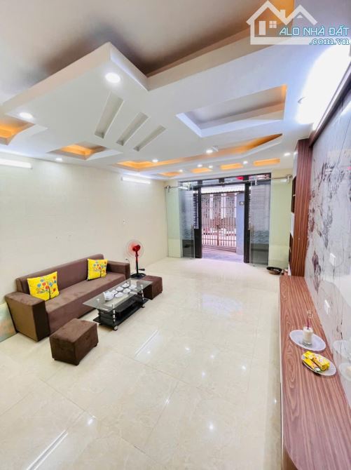 Bán nhà 3 tầng 1 tum sạch đẹp về ở luôn ngõ 229 Hàng Kênh - 4