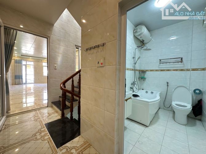 Nhà mặt đường Nguyễn Công Trứ - tuyến 2 Hàng Kênh - Hồ Sen, 58m2 - ngang 4.4m - 3 tầng - 4
