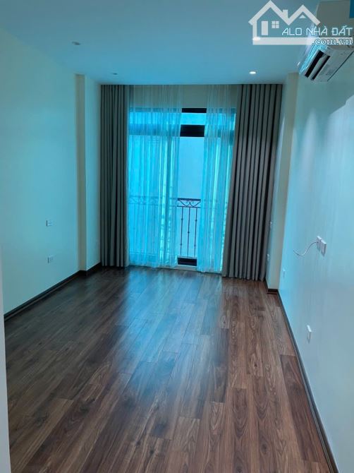 Bán nhà Ngô Thì Sỹ, 35m2, 5T thang máy, MT 3.5m, oto, full nội thất, 9.8 tỷ - 4