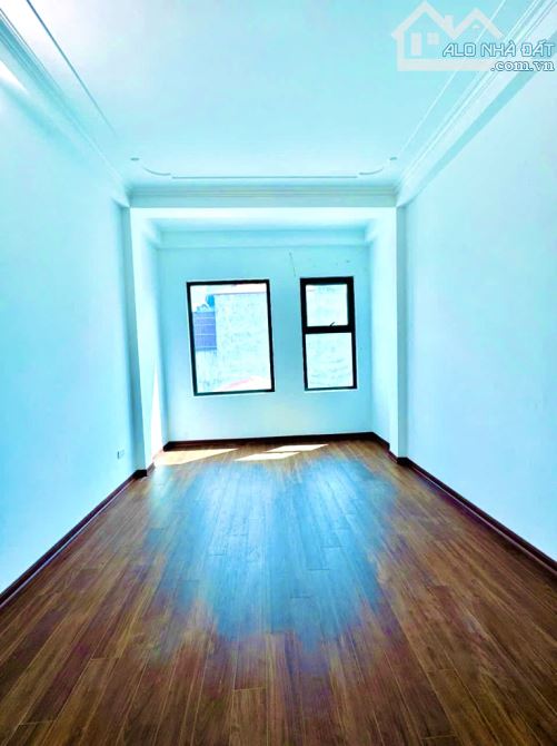 Bán nhà Giải Phóng 5 tầng nhỉnh 7 t.ỷ    - Nhà đẹp như mới , 10 m ra đường ô tô tránh - 4