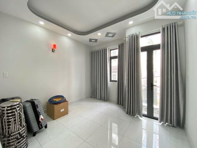 NHÀ 3 TẦNG (4X11) SỔ VUÔNG VỨC - NGAY HƯƠNG LỘ 2, GẦN BV BÌNH TÂN - HẺM XE TẢI 6M - 4