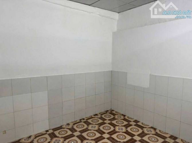 Cho thuê nhà trệt gác đường 30/4 tiện ở 3 triệu - 4