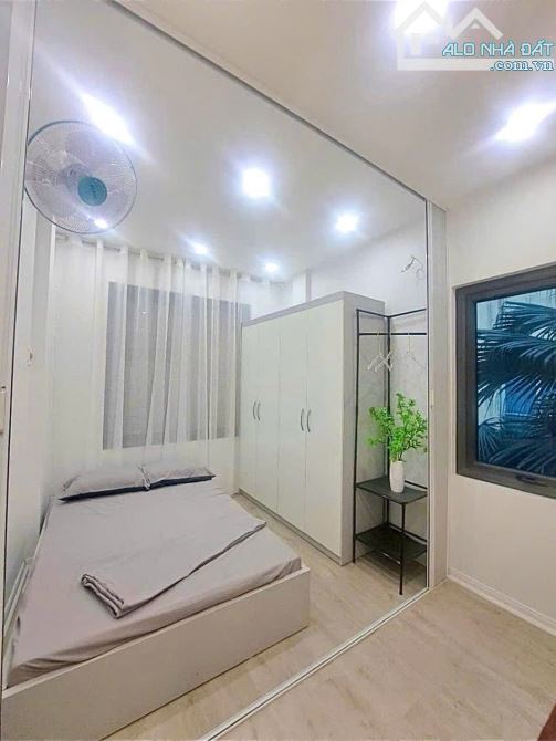 Cần bán gấp nhà siêu đẹp ngay phố Nguyễn Biểu 18m 5 tầng 3mt giá 2.5 tỷ Ba Đình - 4