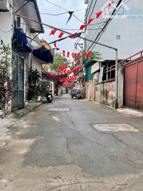 Bán mảnh đất tại An Dương Vương, Ngõ thông ô tô, kinh doanh 64m2 mt 3.5m Giá 9.x tỷ - 4