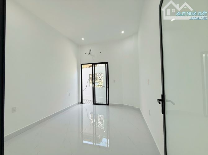 Nhà 2 Tầng Thiết Kế Hiện Đại - Cách Trần Phú Vài Trăm Mét - 4