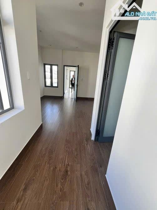 CẦN BÁN NHANH NHÀ 3 TẦNG LÔ GÓC 2 MẶT TIỀN , HOÀ MINH 30, LIÊN CHIỂU ĐÀ NẴNG - 4