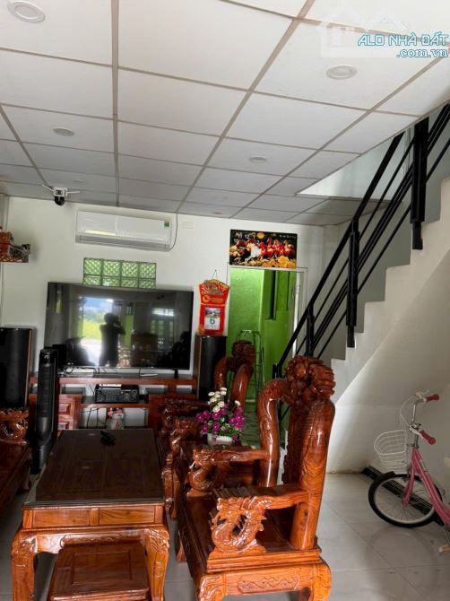 Bán đất tặng nhà mặt tiền 1tr1L đg Nguyễn Thị nhuần - 4