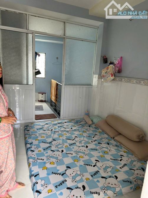 Bán nhà 3 tầng, hẻm xe hơi Nguyễn Thị Tần (P2 Q8 cũ) P.Chánh Hưng, gần Q1, Q5. Giá 2,98ty - 4
