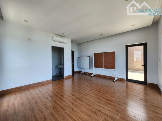 🏡 GẤP - BIỆT THỰ VIEW SÔNG NGUYỄN ĐÌNH THI – 300m² – CHỈ 24 TỶ 🌊 - 4