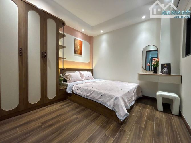 Bán Nhà Phú Nhuận - 5 Tầng - Sát Khu Phan Xích Long - Full Nội Thất - Chỉ 7.x Tỷ TL - 4